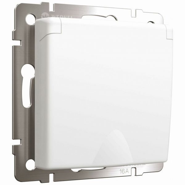 Розетка с заземлением и шторками c крышкой IP44 (белый матовый) Werkel W1171261