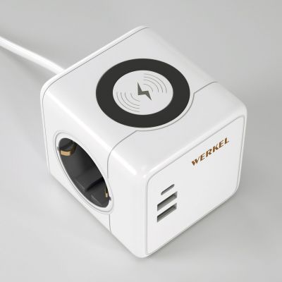 Розеточный блок 3-местный + 3?USB + беспроводная зарядка W6513501 Werkel