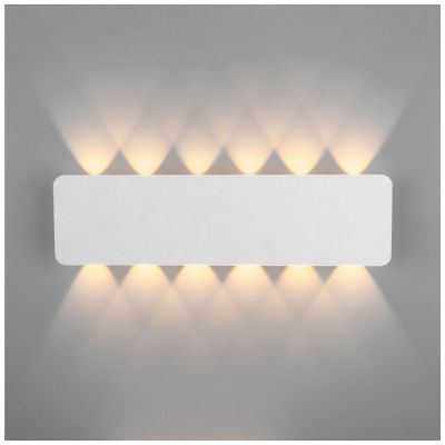 Настенный светильник Eurosvet 40139/1 LED белый Angle