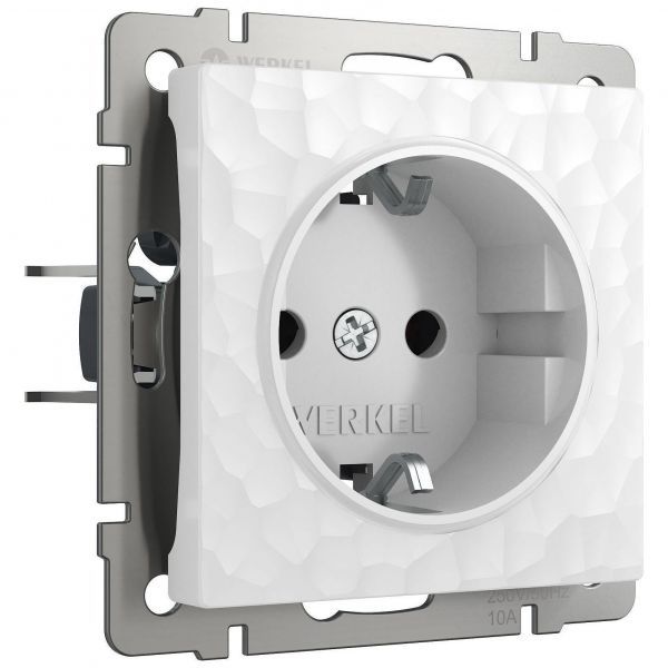 Розетка с заземлением Werkel W1271001 белый