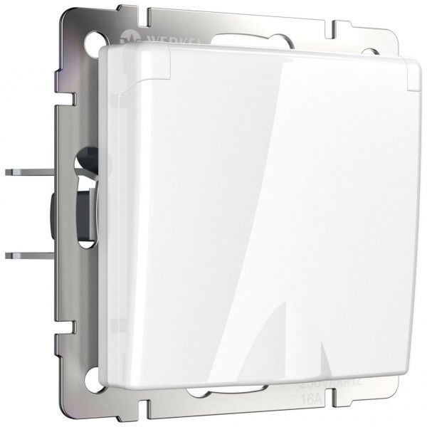 Розетка с з/к с крышкой и шторками Werkel W1171201 белый (WL01-SKGSC-01-IP44)