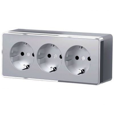 Розетка тройная с заземлением и шторками Gallant серебряный Werkel W5073106
