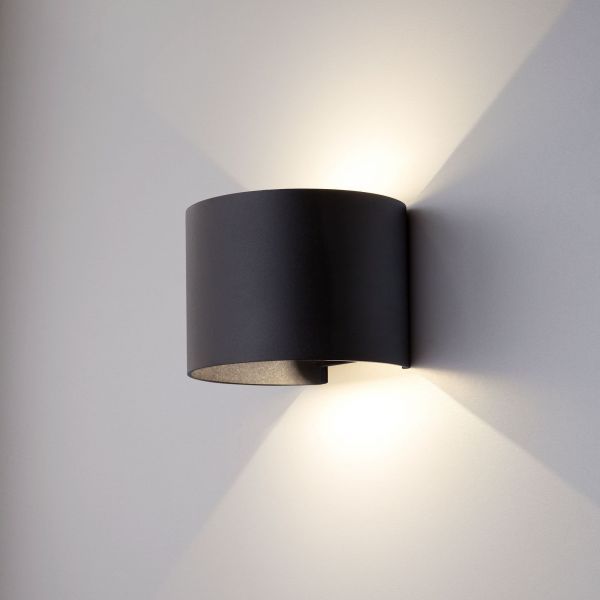 Уличный светильник Elektrostandard 1518 TECHNO LED BLADE черный